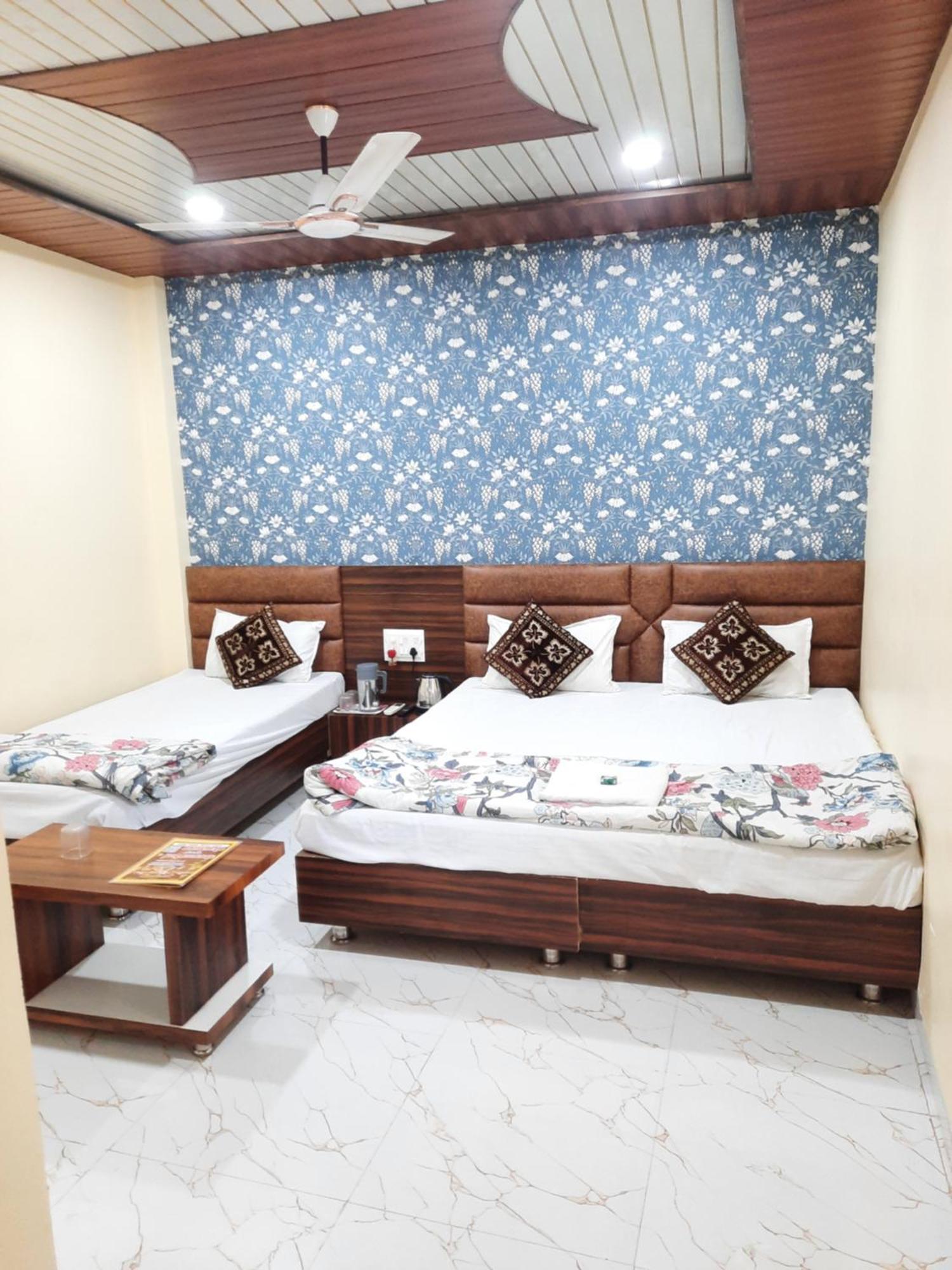 Hotel Ganga Sagar Ujjain Ngoại thất bức ảnh
