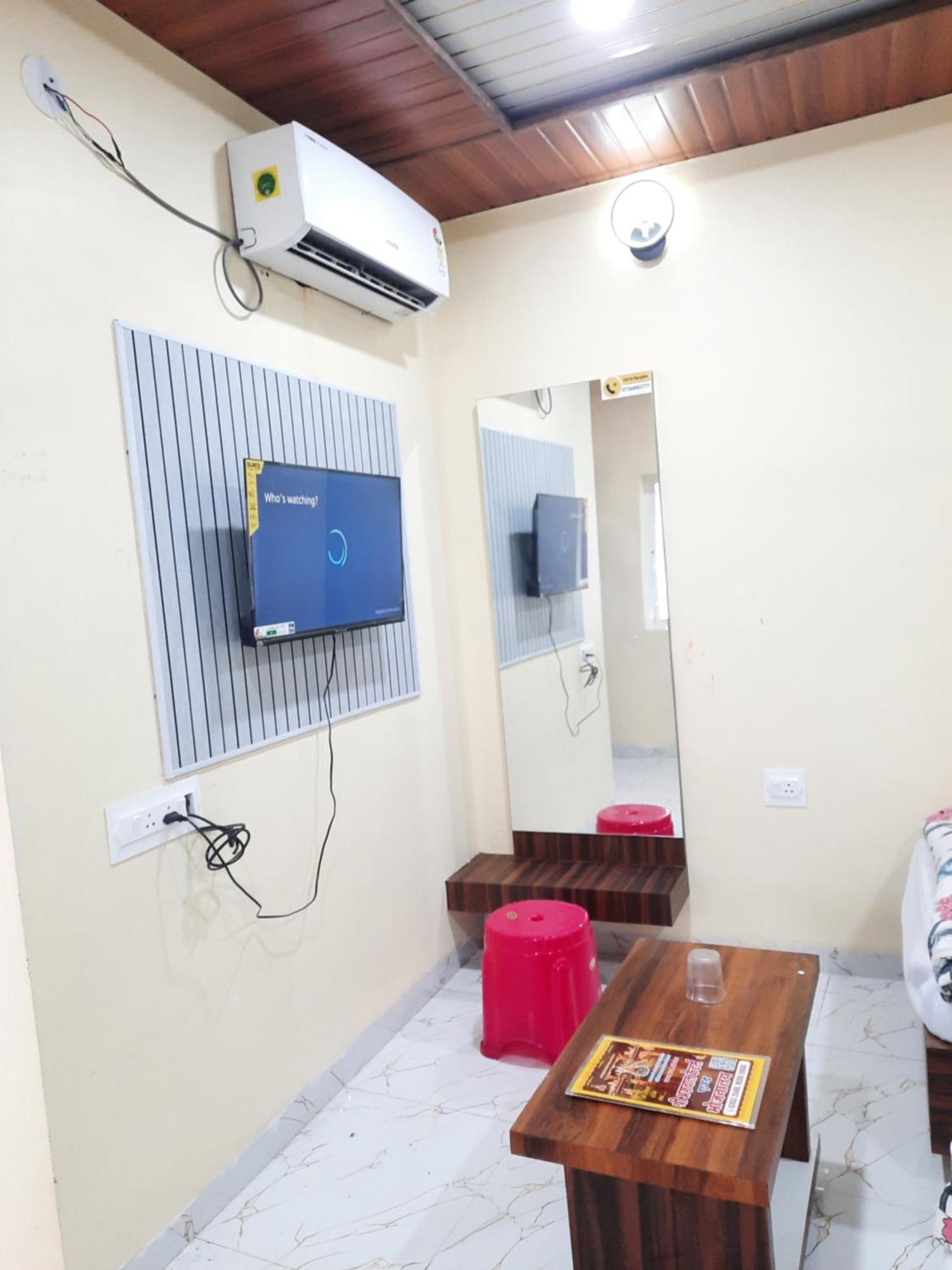 Hotel Ganga Sagar Ujjain Ngoại thất bức ảnh