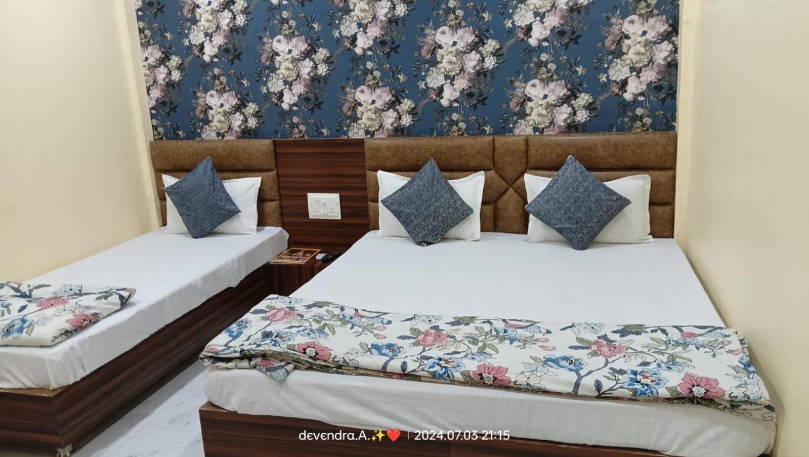 Hotel Ganga Sagar Ujjain Ngoại thất bức ảnh